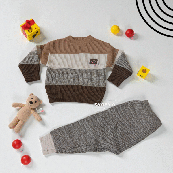 Imported Winter Sweater & Trouser Set – 2 Colors Block Full Sleeves Outfit front main featured iamge