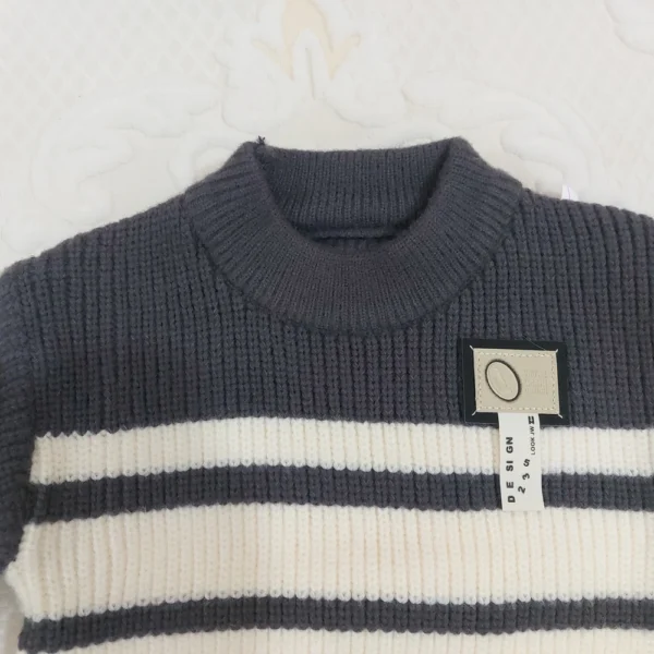 Imported Knitted Sweater Grey & White- Unisex Pullover fabric closeup